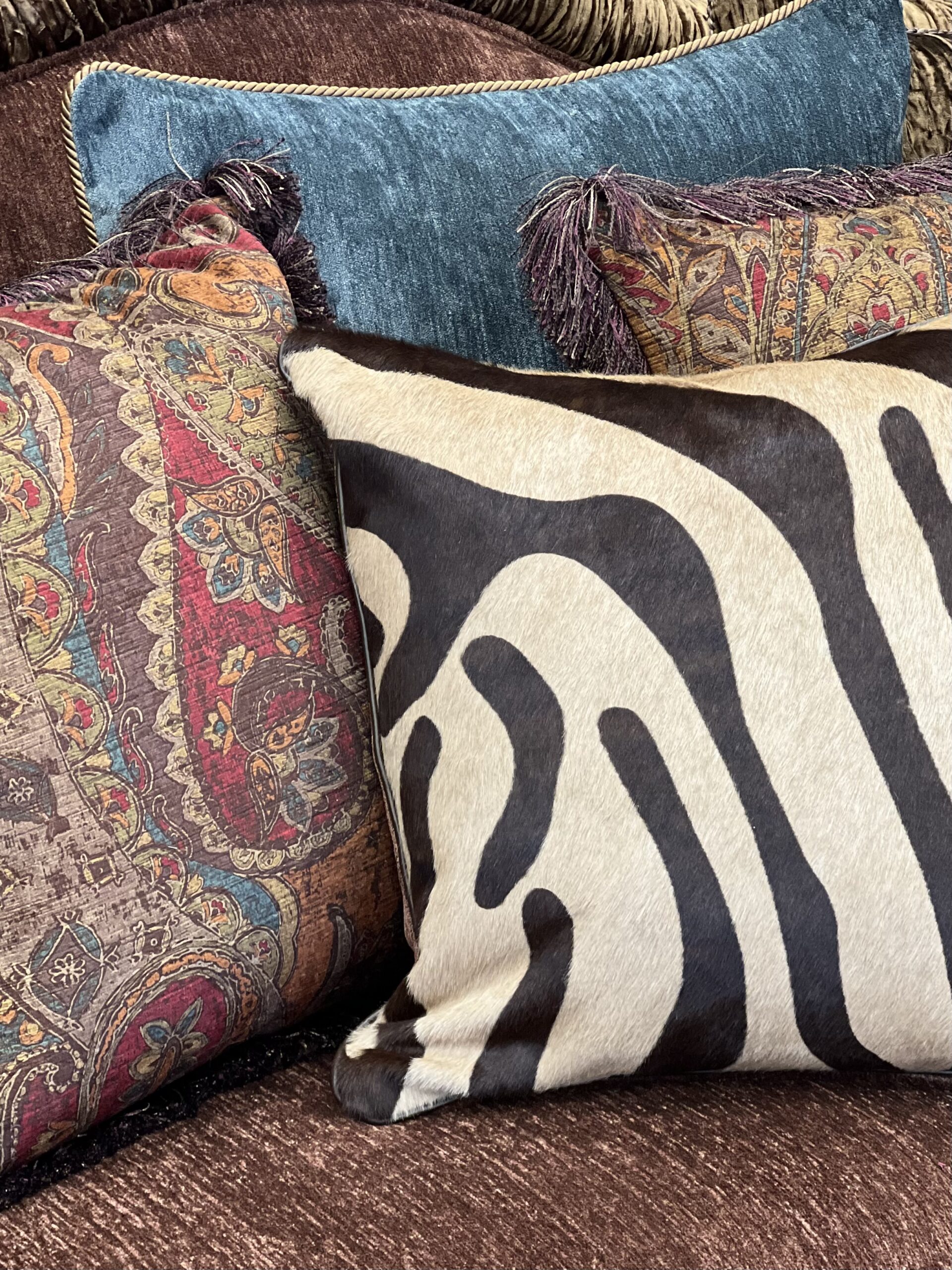 Hazel Sofa Brown with Velvet and Leather Croc - Image 2