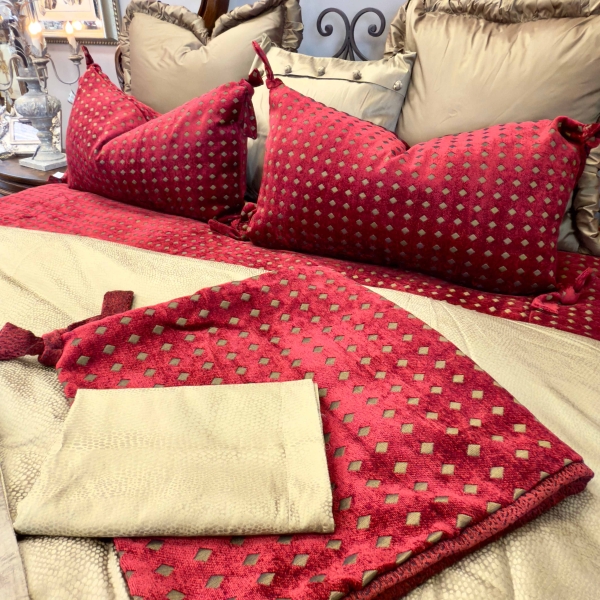 Deep Red and Taupe Chenille and Silk Ostrich Print Double Duvet King Set - Image 2